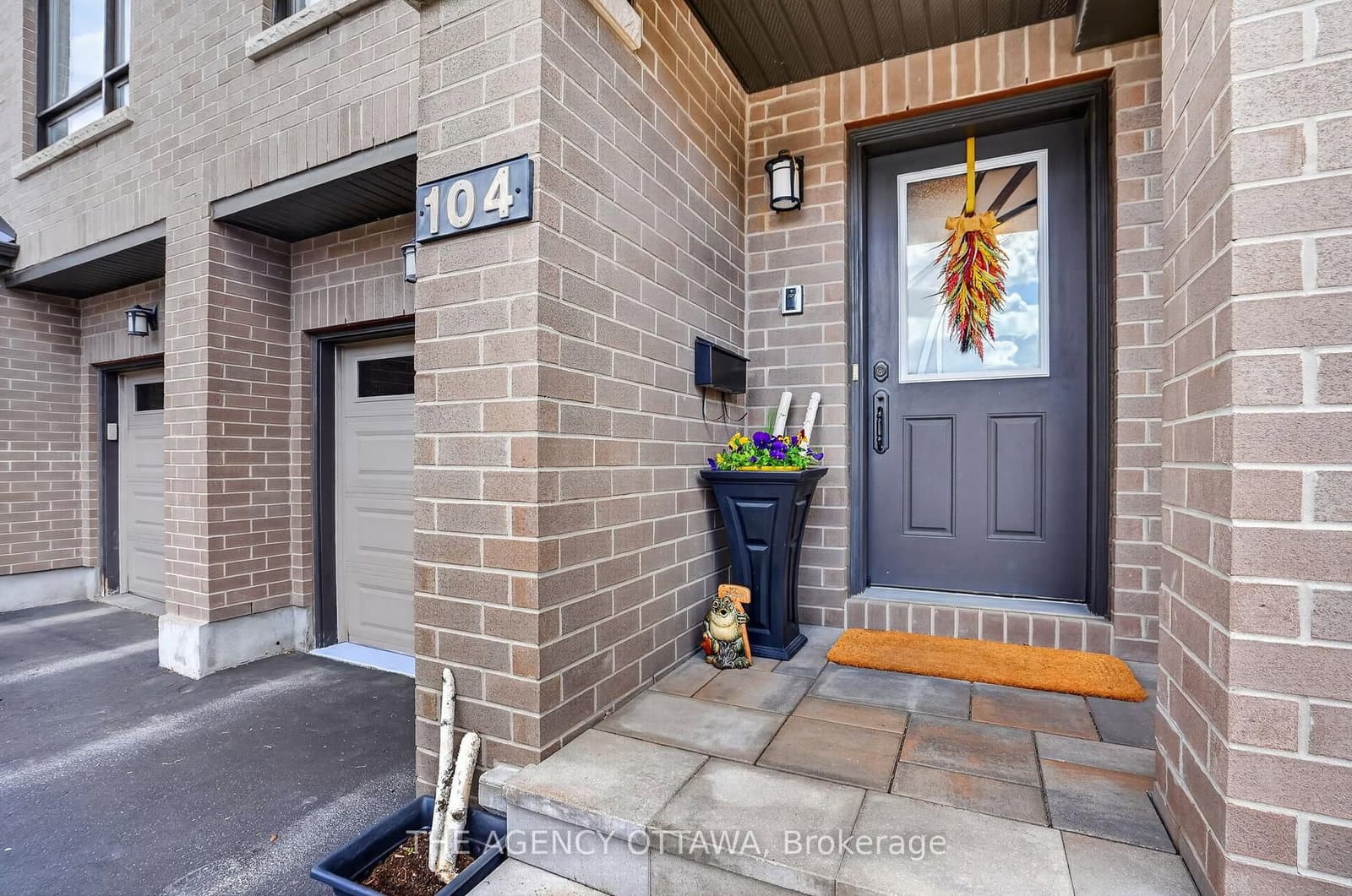 104 Gooseberry Place, Ottawa, ON — photo 2