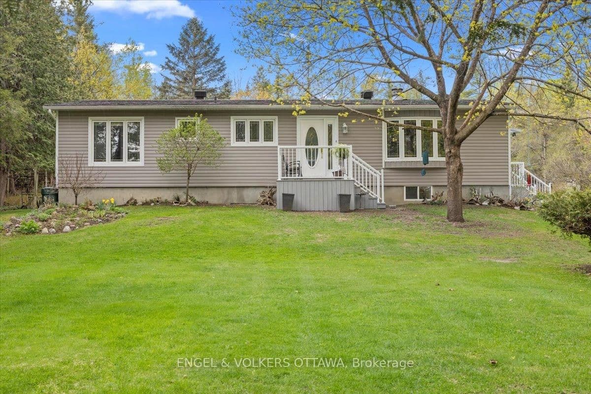 4841 Torbolton Ridge, Ottawa, ON — photo 1