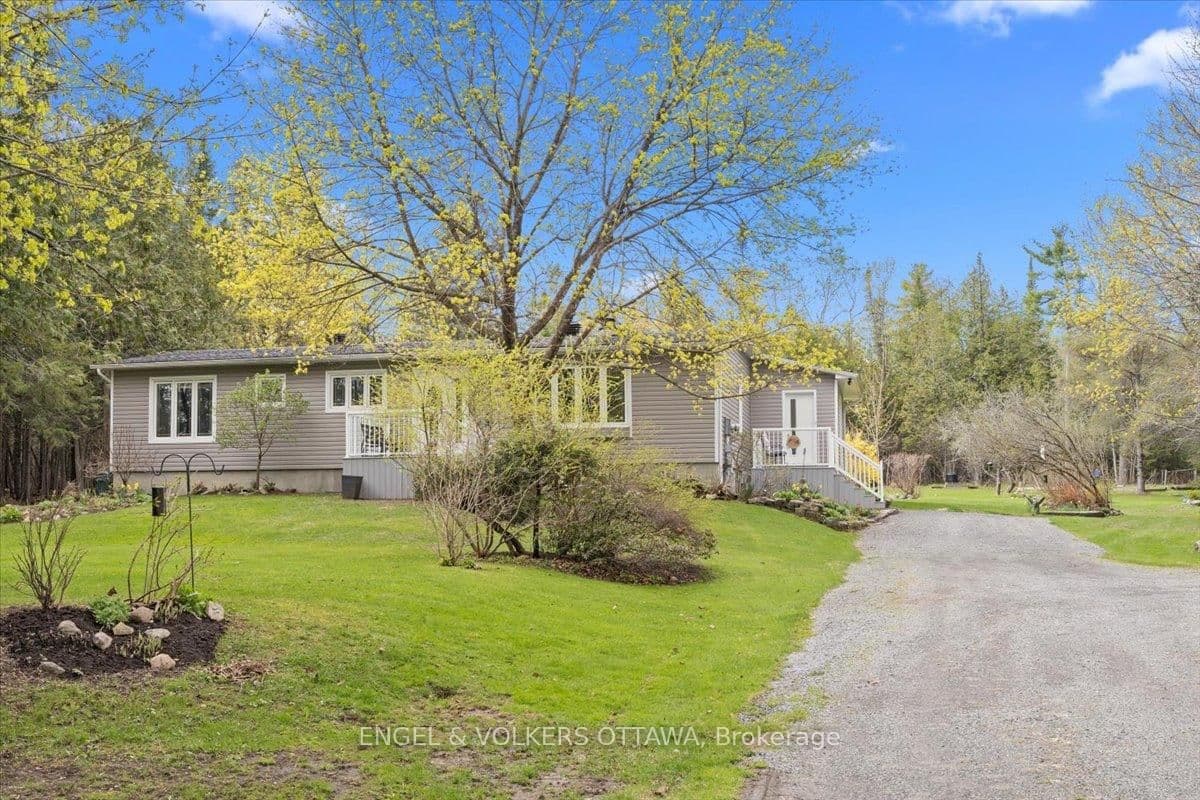4841 Torbolton Ridge, Ottawa, ON — photo 2