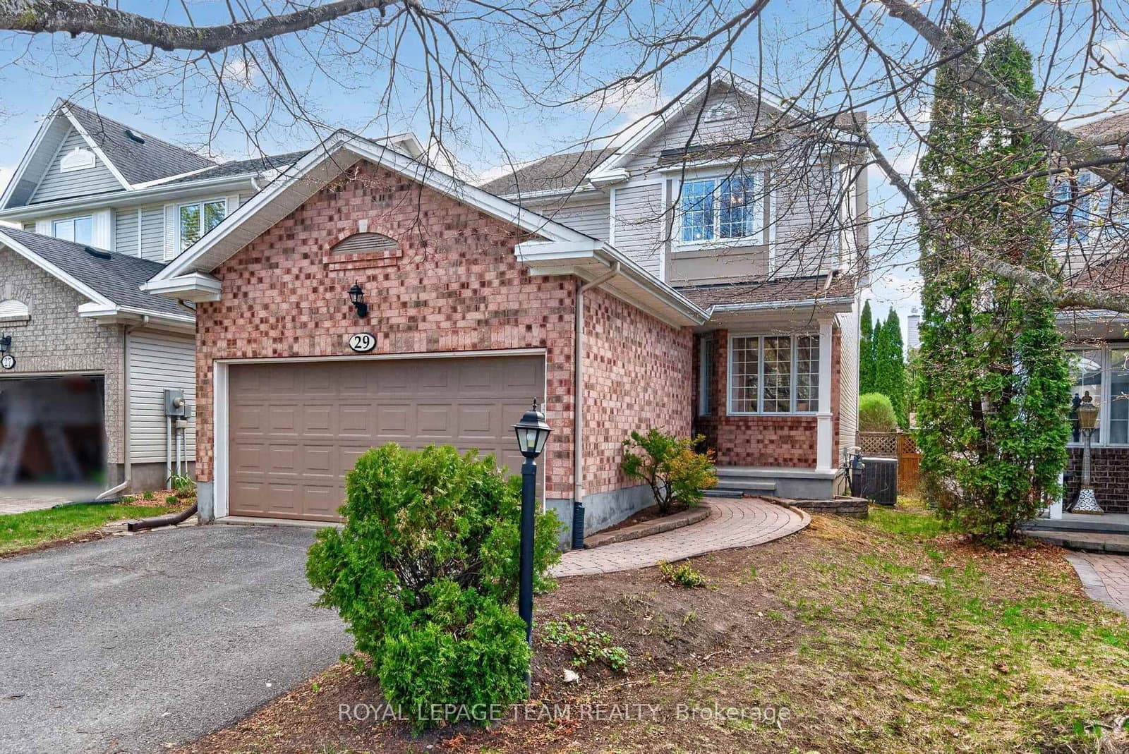 29 MATTAWA Crescent, Ottawa, ON