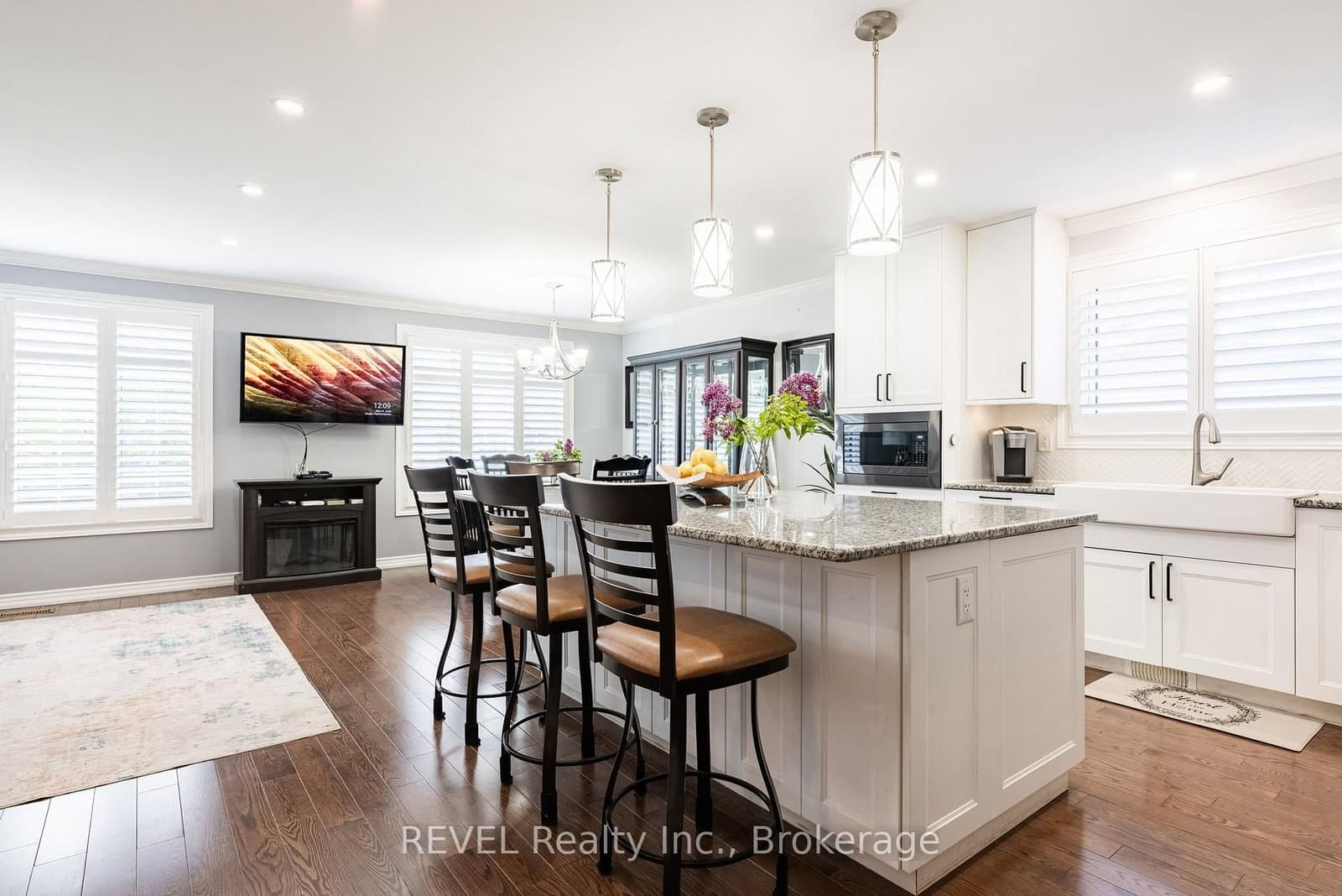 9 Amberwood Court, St. Catharines, ON — photo 3