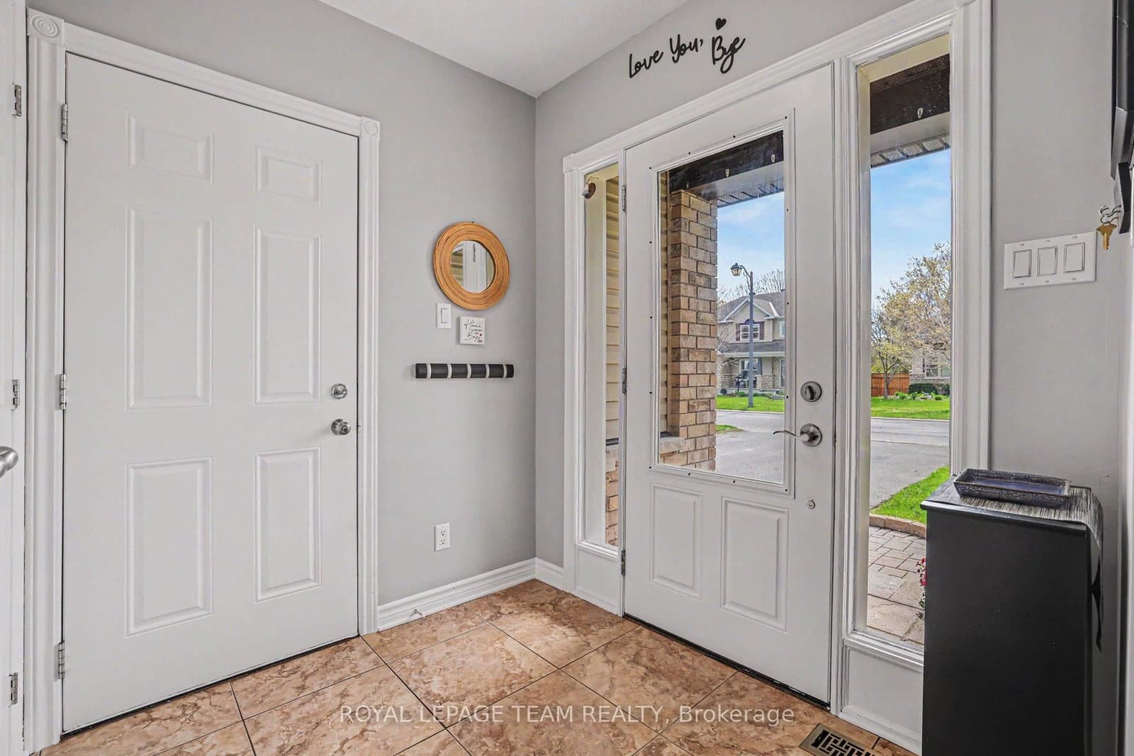 77 Chanonhouse Drive, Richmond, ON — photo 3