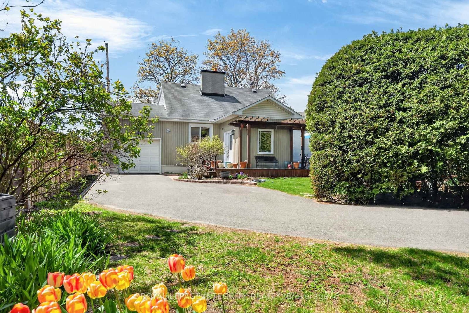 957 Blair Road, Ottawa, ON