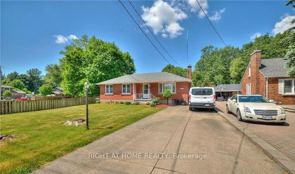 6357 Dorchester Road, Niagara Falls, ON — photo 2