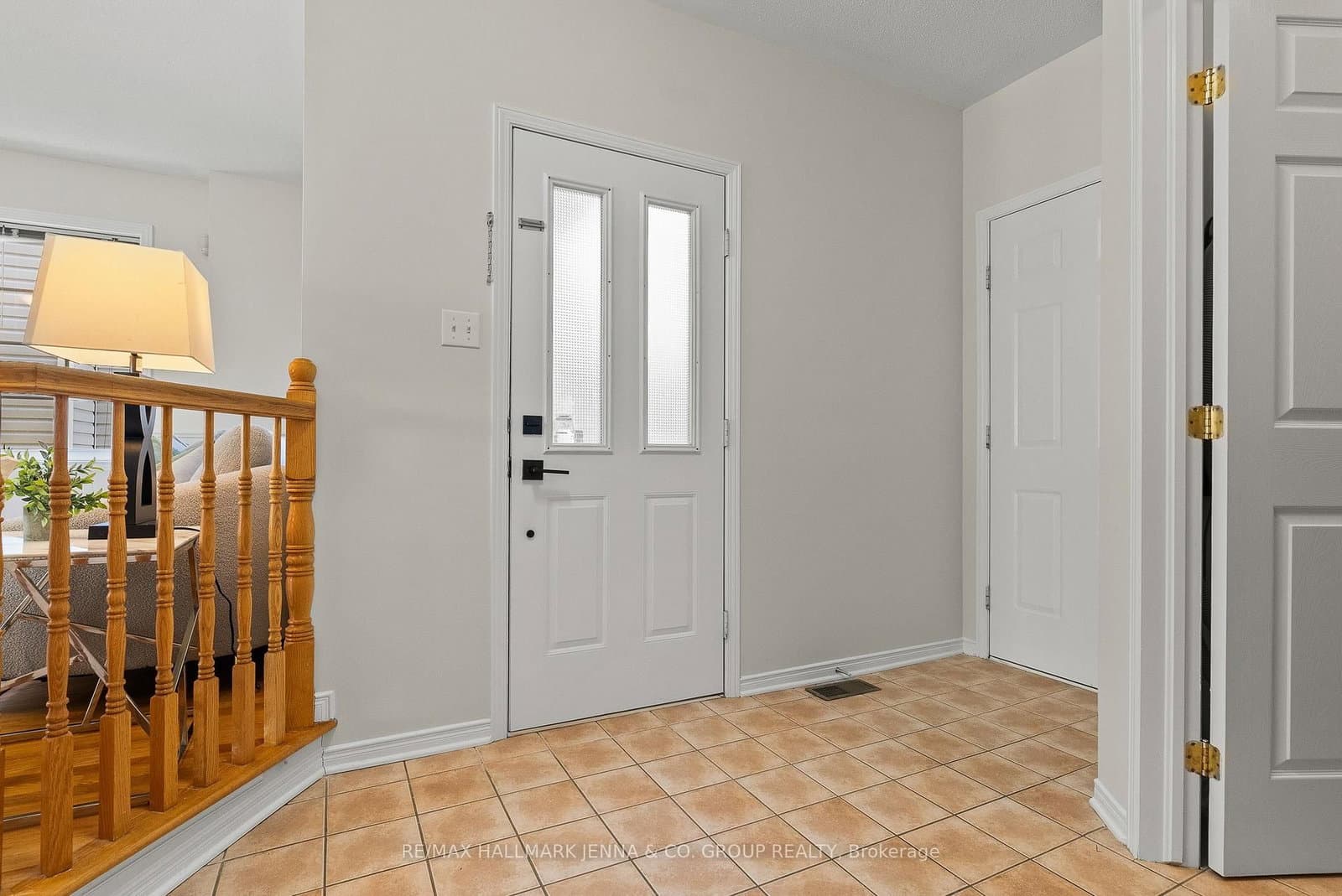 106 Bloomingdale Street, Ottawa, ON — photo 3