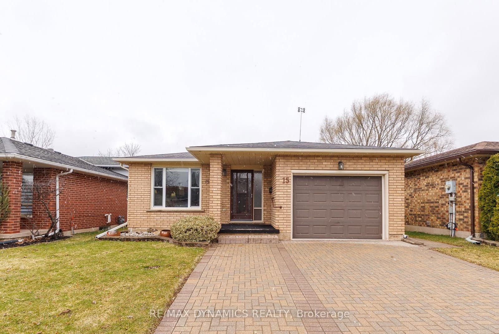 15 Rollins Drive, Welland, ON