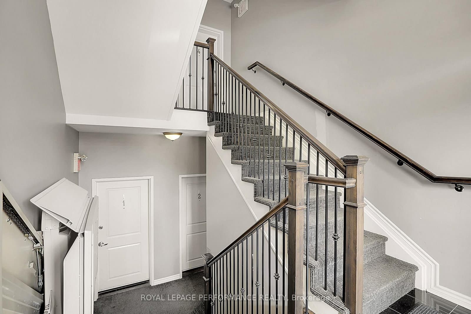 2 - 40 Prestige Circle, Ottawa, ON — photo 3