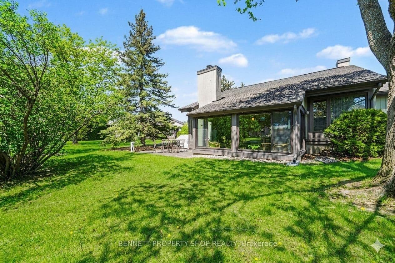 12 Laurel Valley Court, Ottawa, ON — photo 2