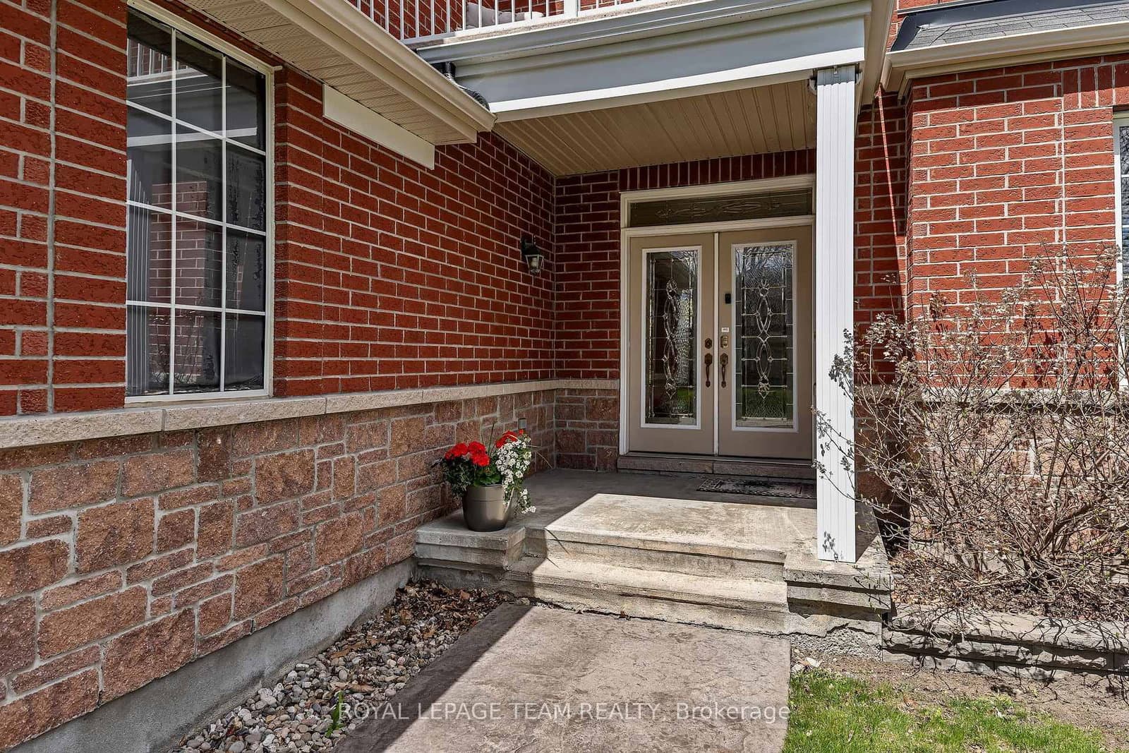 6918 Mary Anne Drive, Greely, ON — photo 3