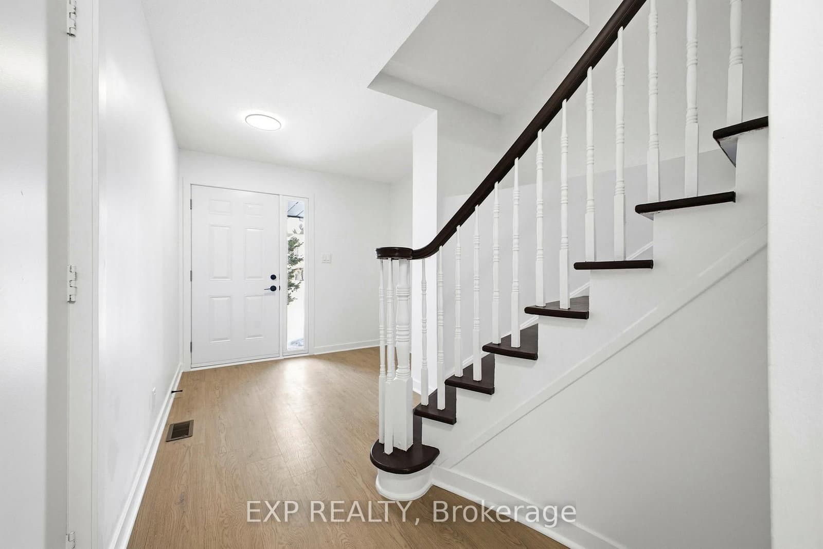 74 Shearer Crescent, Kanata, ON — photo 3