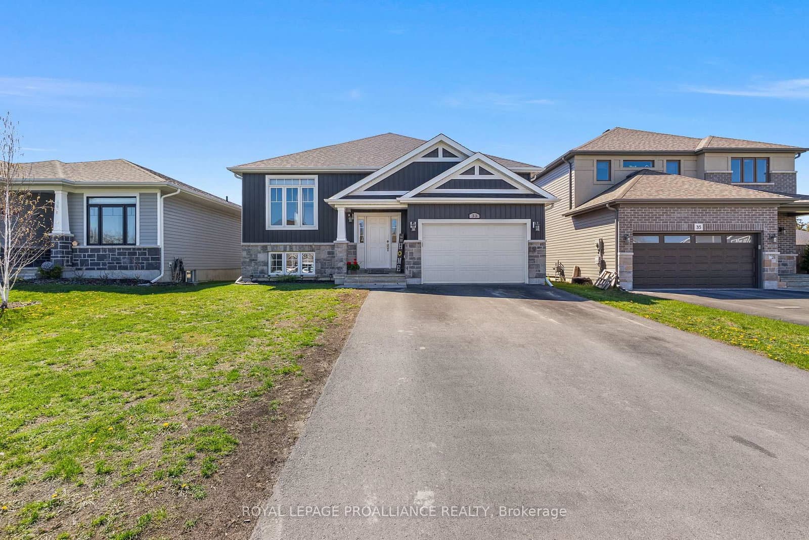 33 Redwood Drive, Belleville, ON — photo 2