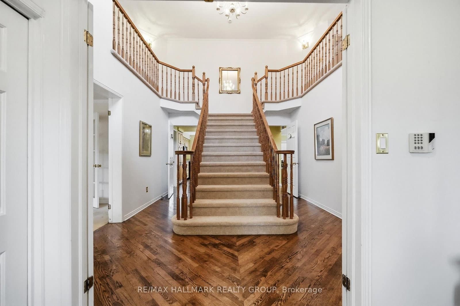 20 Halldorson Crescent, Kanata, ON — photo 2