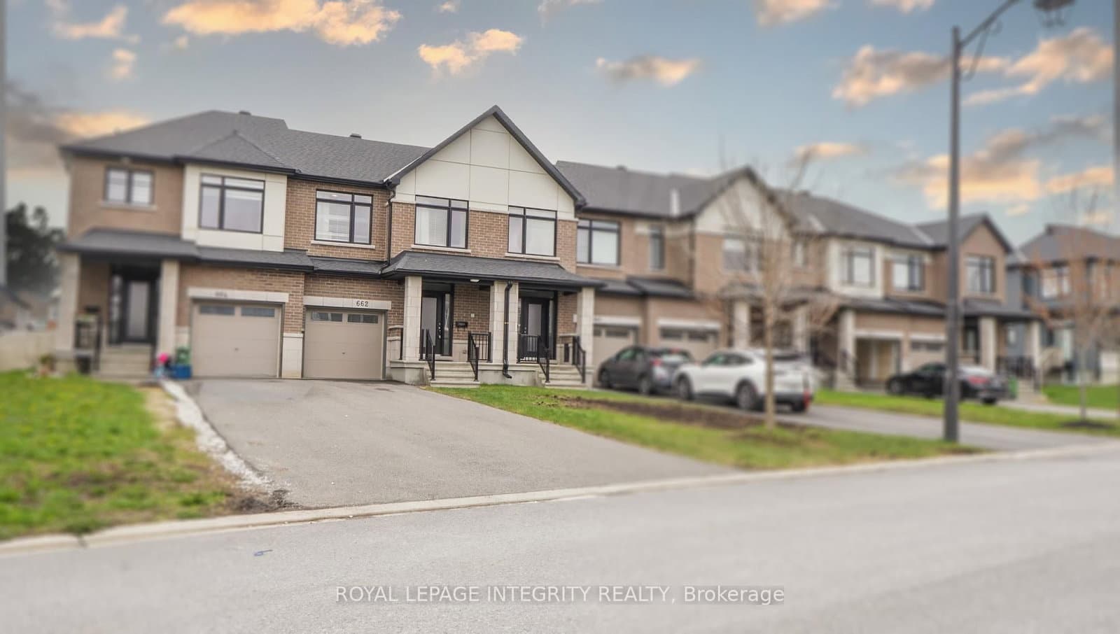 662 PUTNEY Crescent, Ottawa, ON — photo 3