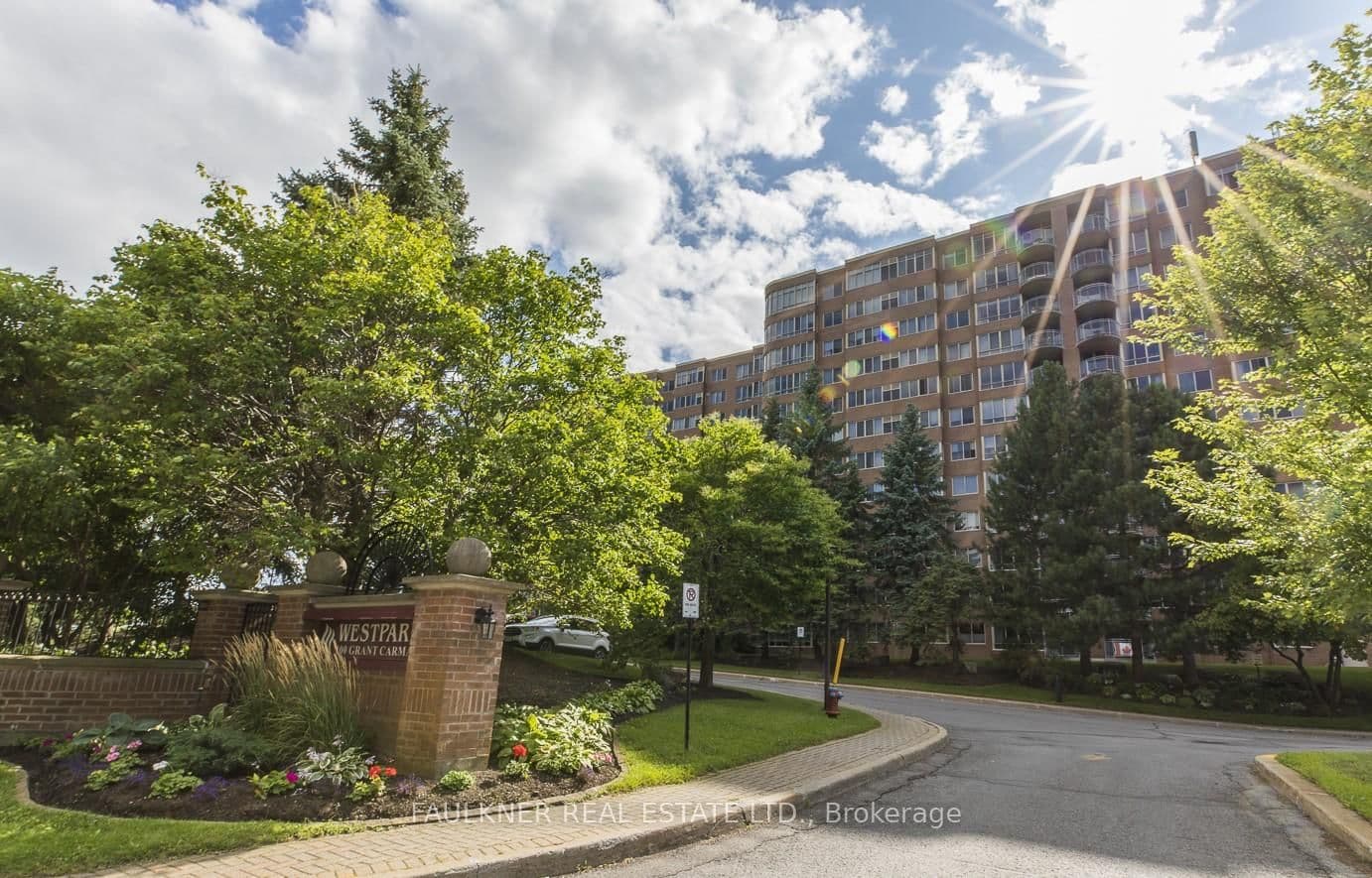 111 - 100 Grant Carman Drive, Ottawa, ON