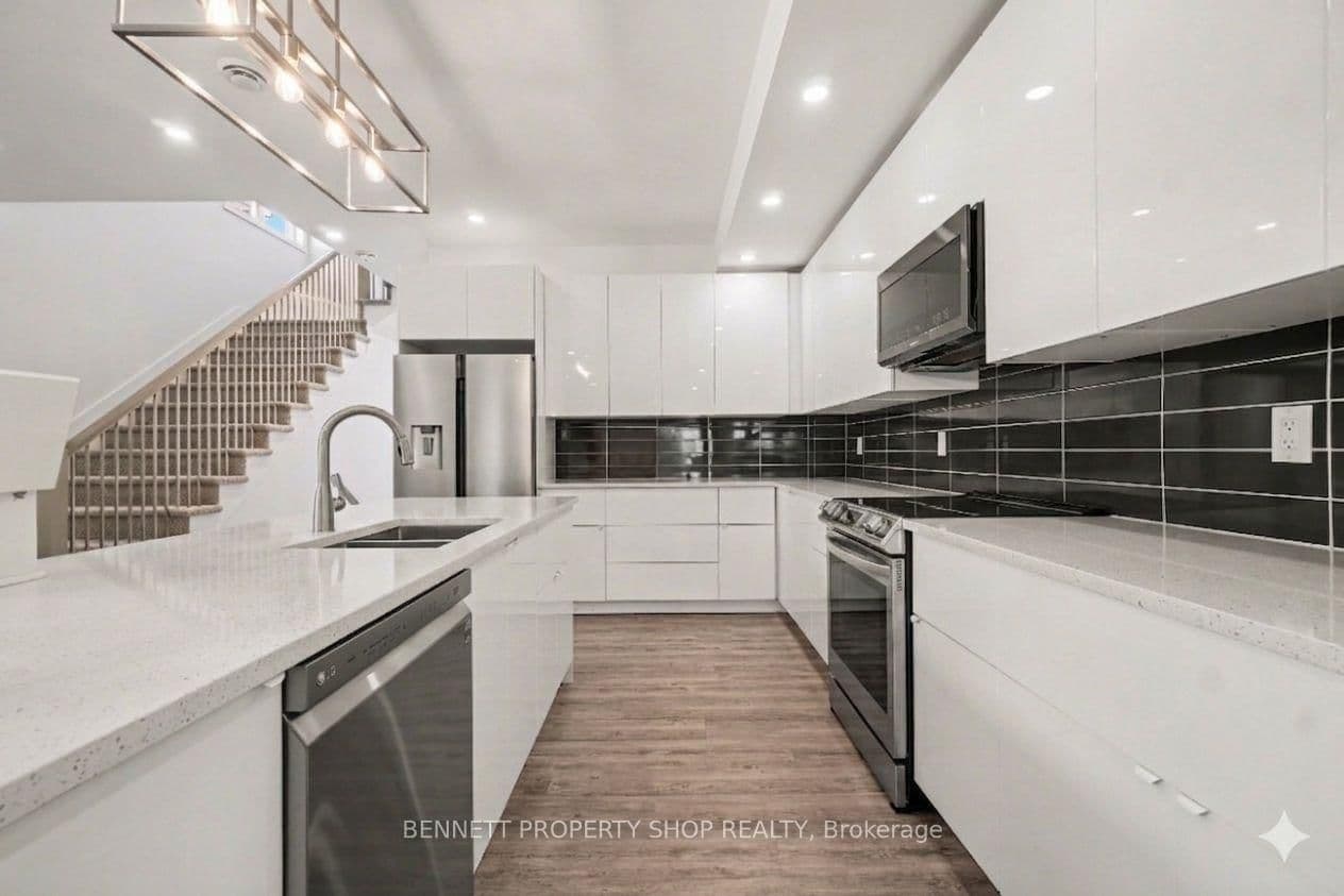 1227 Ridgemont Avenue, Ottawa, ON — photo 3