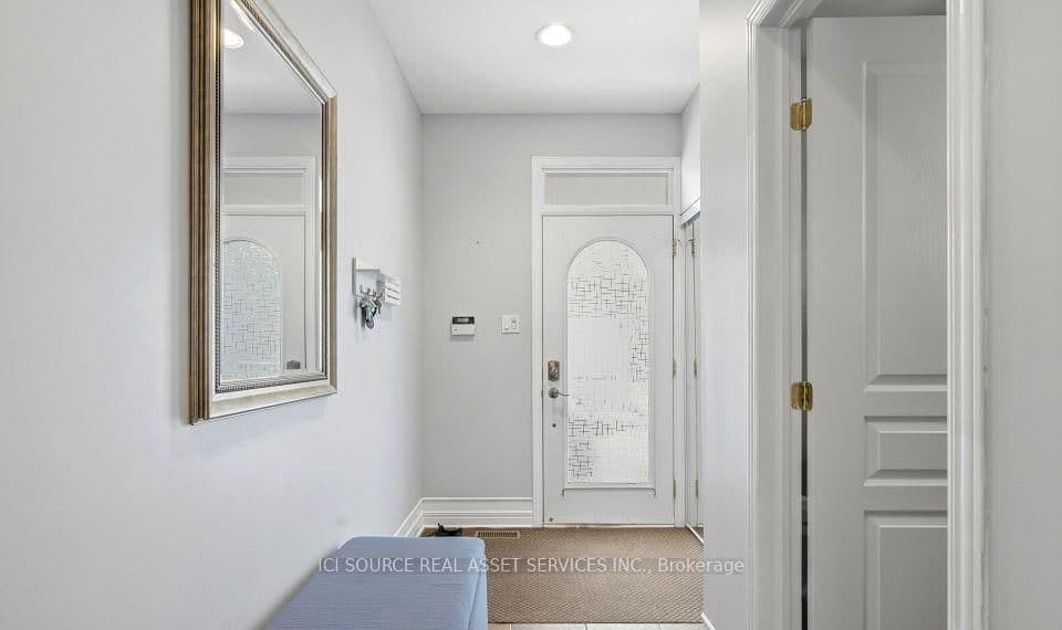 64 Stedman Street, Ottawa, ON — photo 2