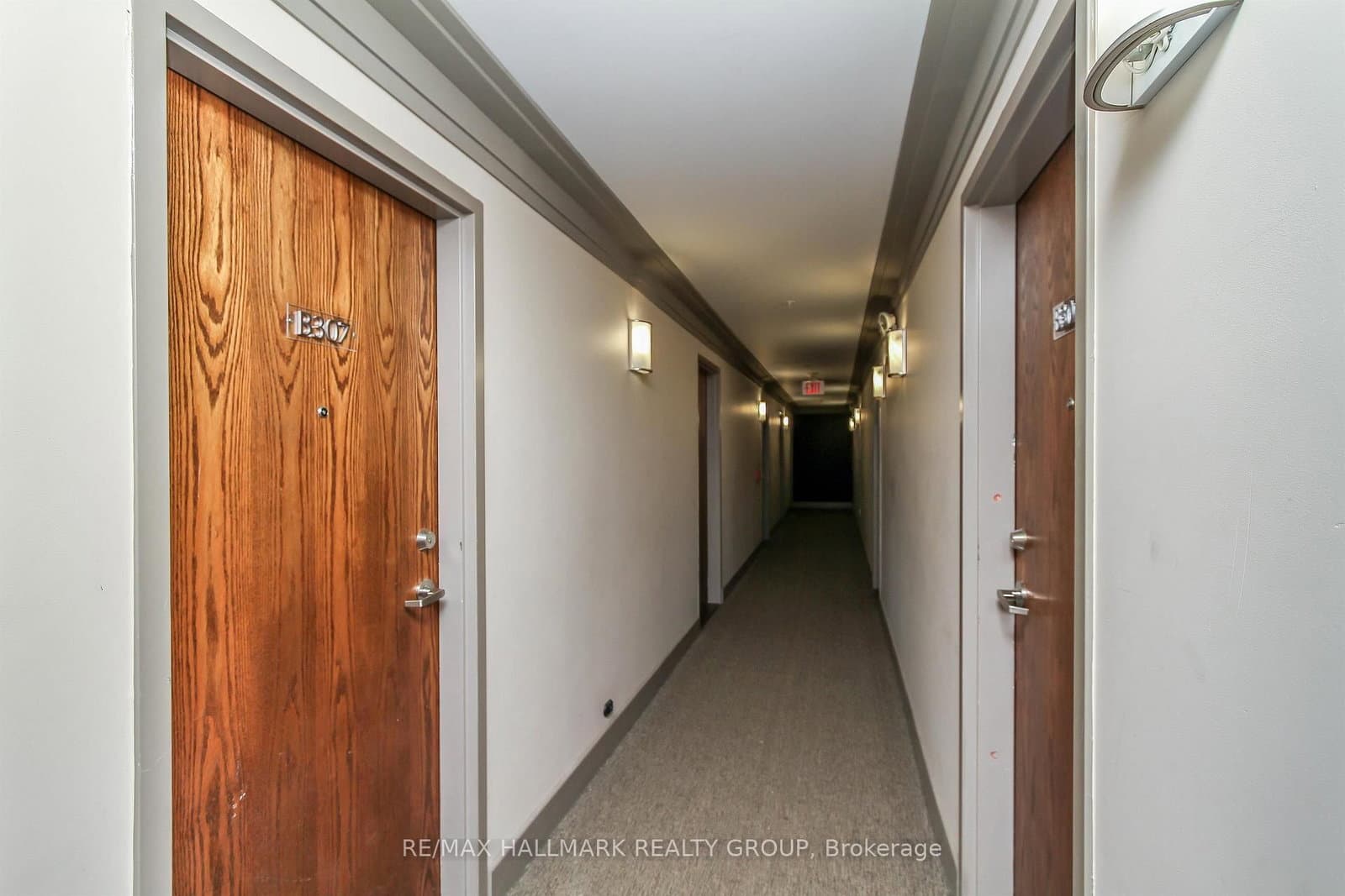 B307 - 124 Guigues Avenue, Ottawa, ON — photo 3