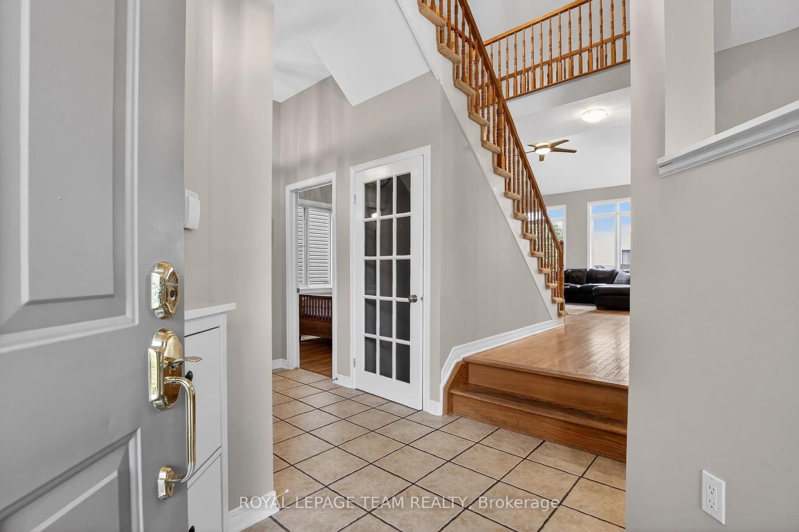 18 Rivergreen Crescent, Ottawa, ON — photo 3