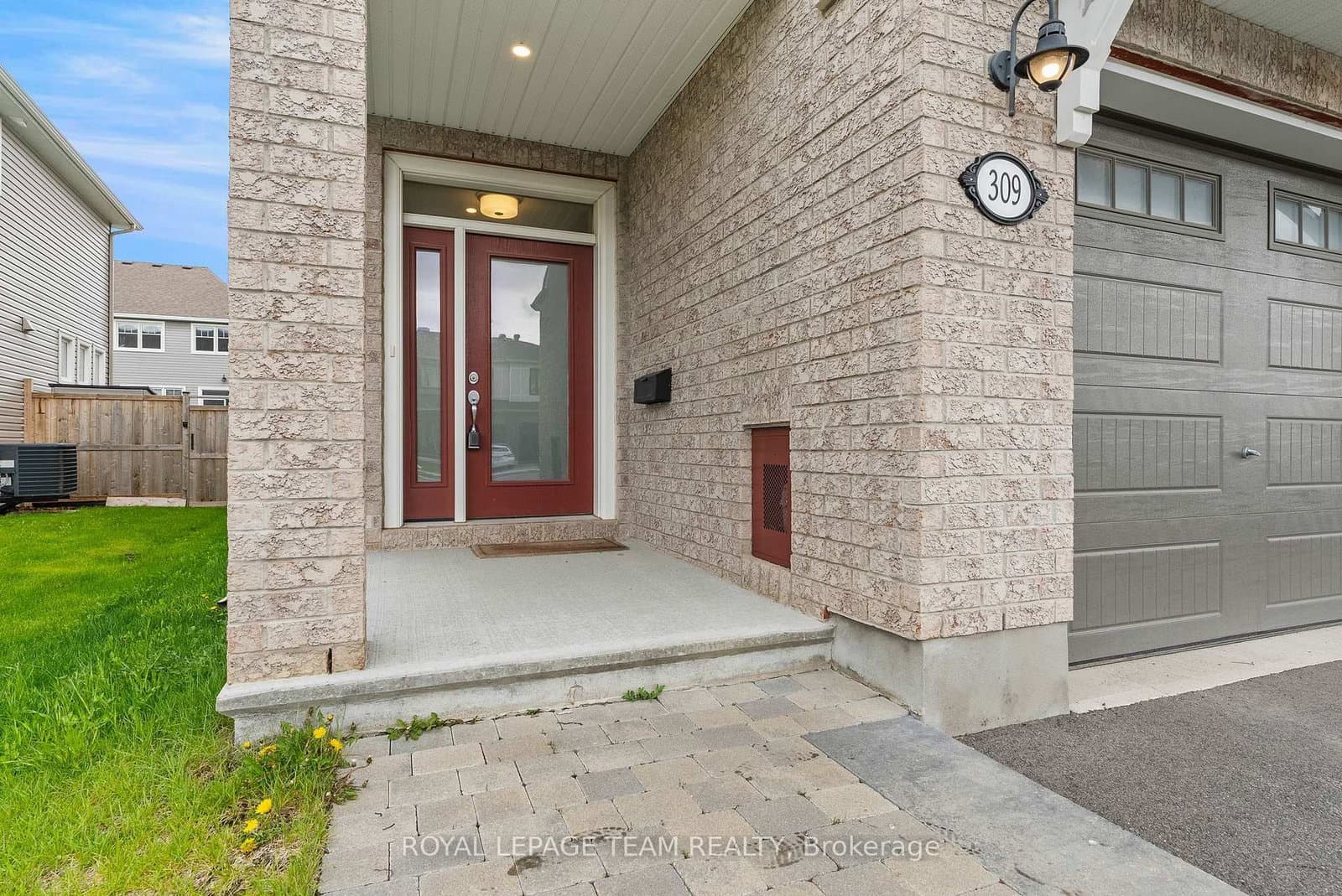 309 Cosanti Drive, Stittsville, ON — photo 2