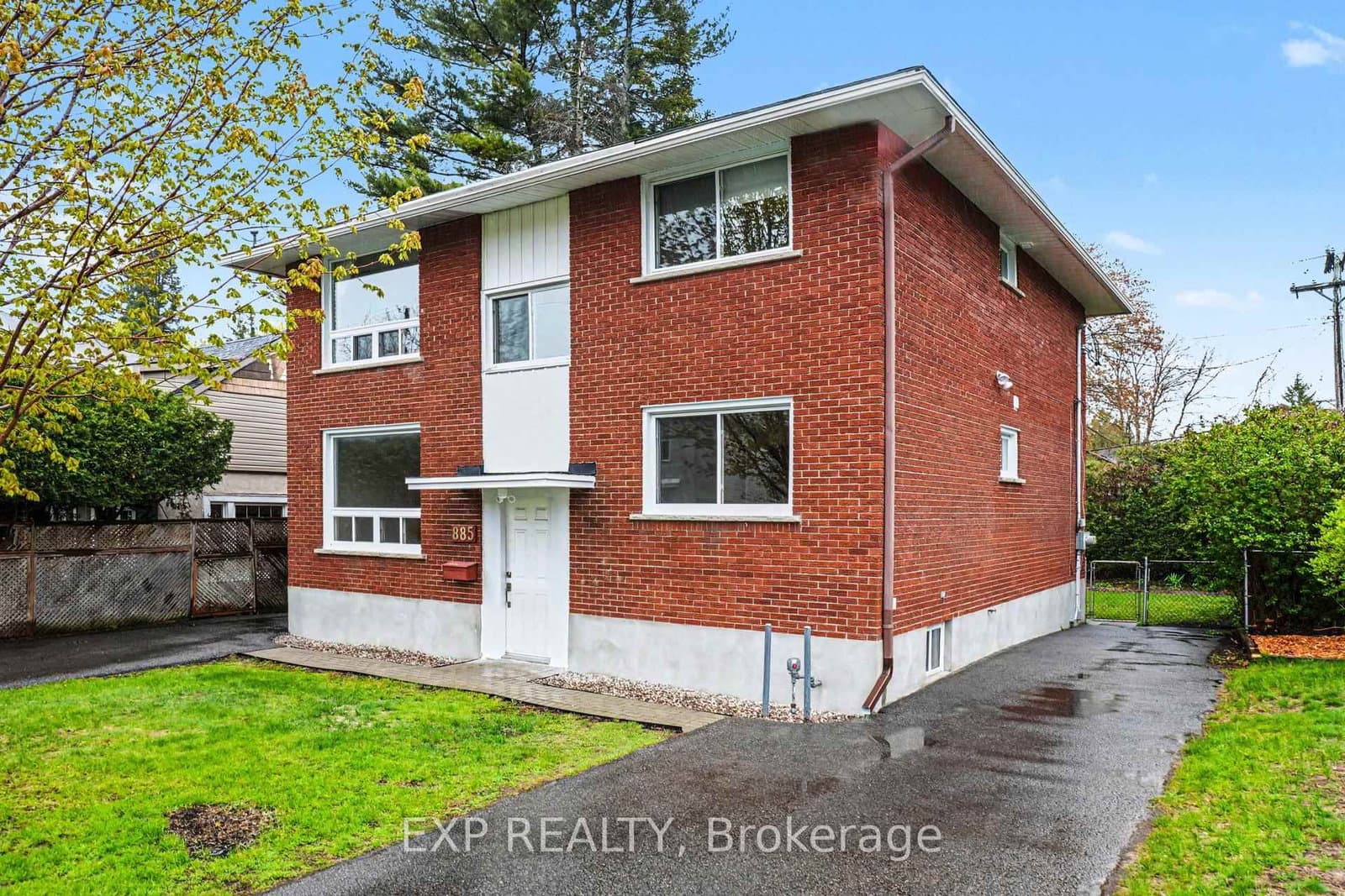 885 Pinewood Crescent, Ottawa, ON