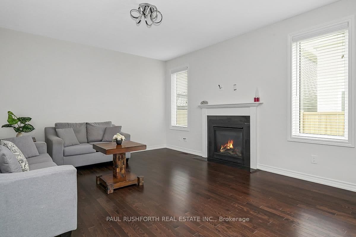 54 Moonbeam Street, Ottawa, ON — photo 2