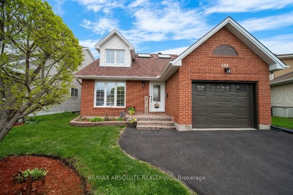 698 THICKET Way, Orleans, ON