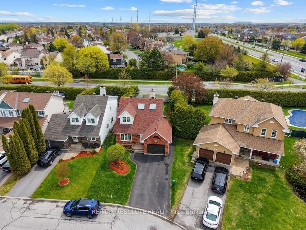 698 THICKET Way, Orleans, ON — photo 3