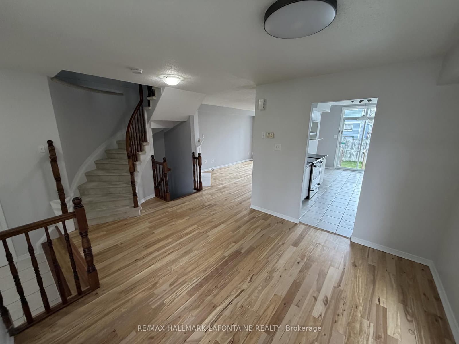 1523 Duplante Avenue, Ottawa, ON — photo 3