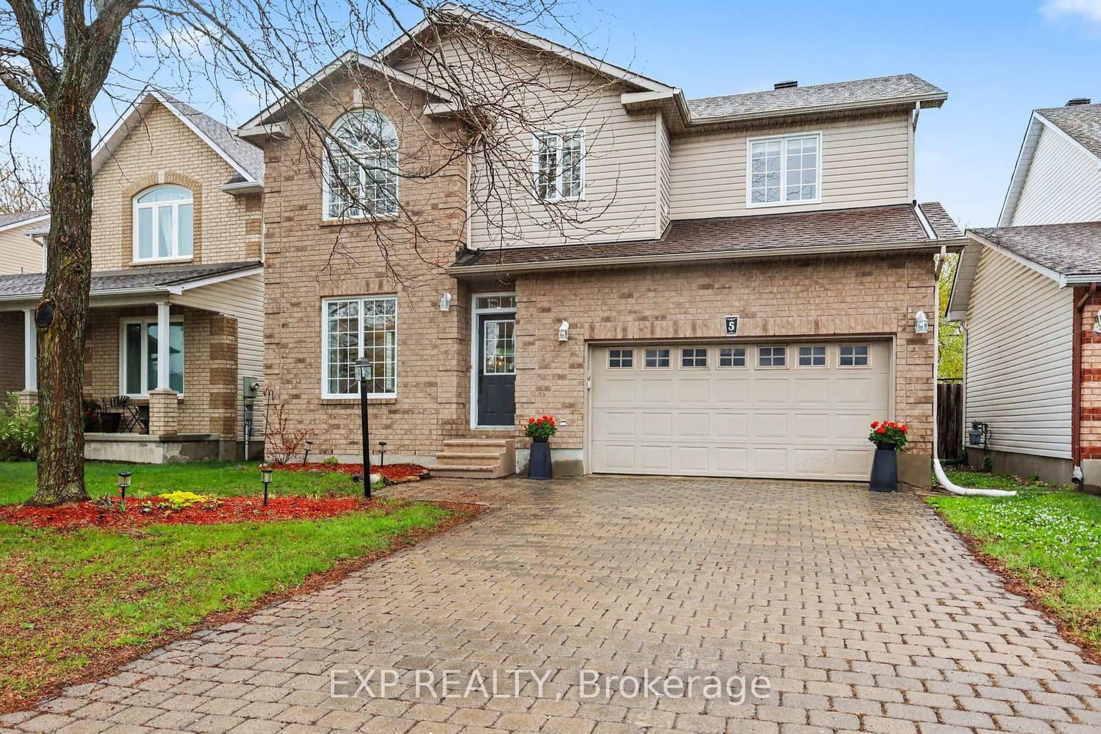 5 Sundew Court, Stittsville, ON — photo 2