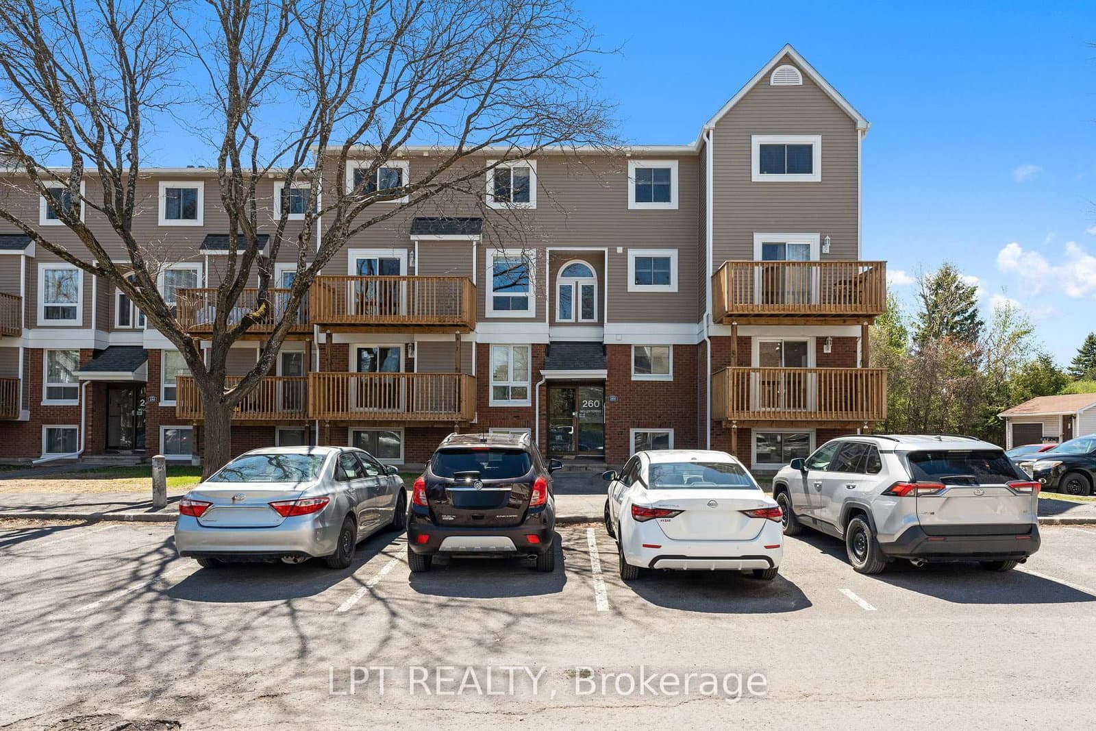 4 - 260 Fenerty Court, Ottawa, ON