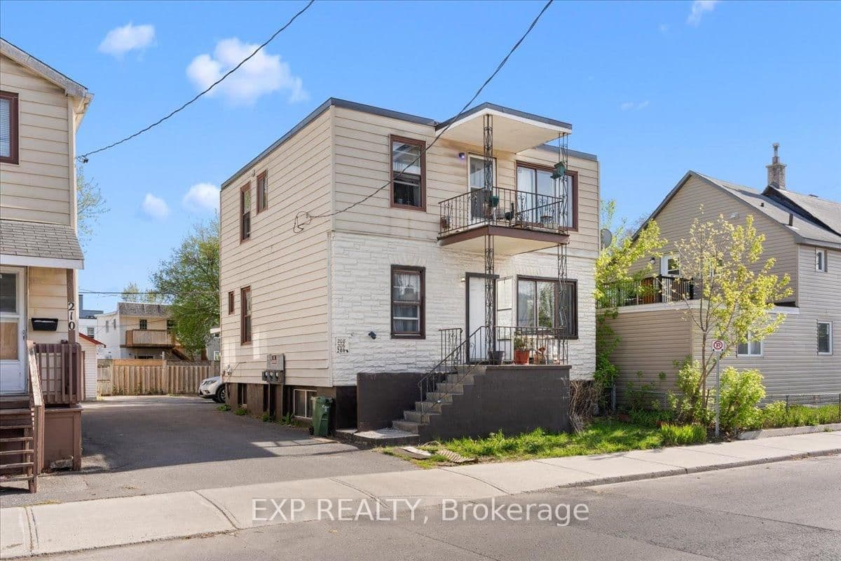 208 Montfort Street, Ottawa, ON — photo 2