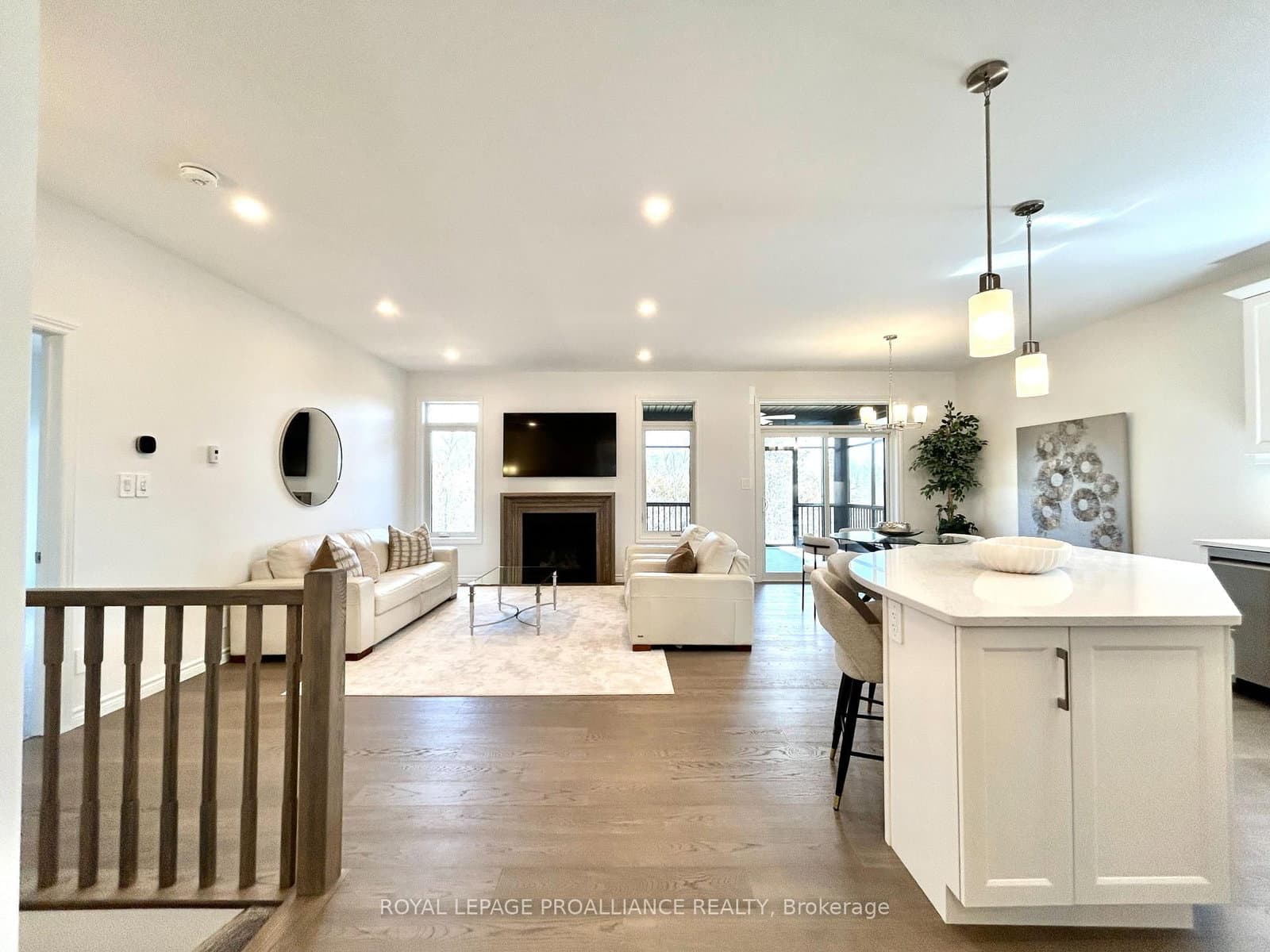 134 Stonecrest Boulevard, Quinte West, ON — photo 2