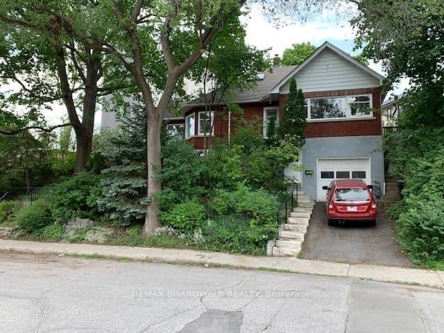 11 Kippewa Drive, Ottawa, ON