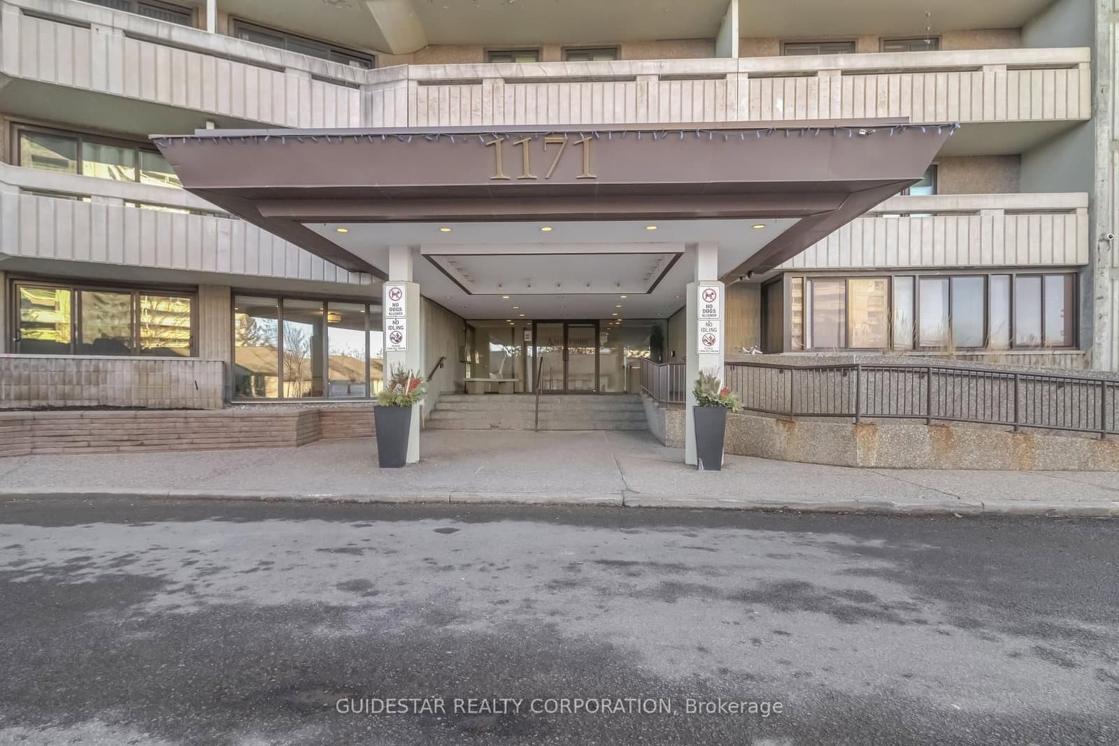 1906 - 1171 Ambleside Drive, Ottawa, ON