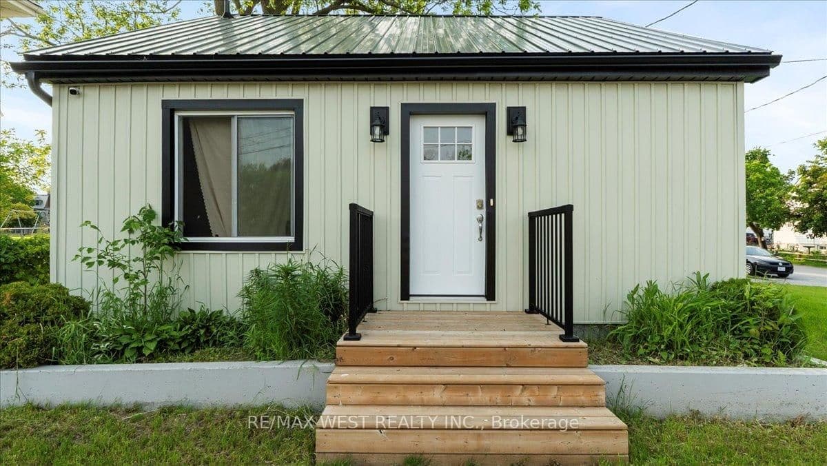 134 Dundas Street, Belleville, ON — photo 2