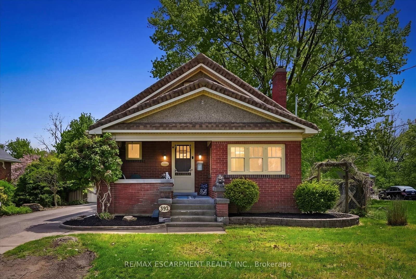392 Queenston Street, St. Catharines, ON