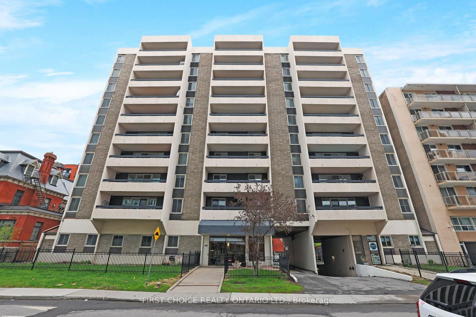 703 - 141 Somerset Street, Ottawa, ON