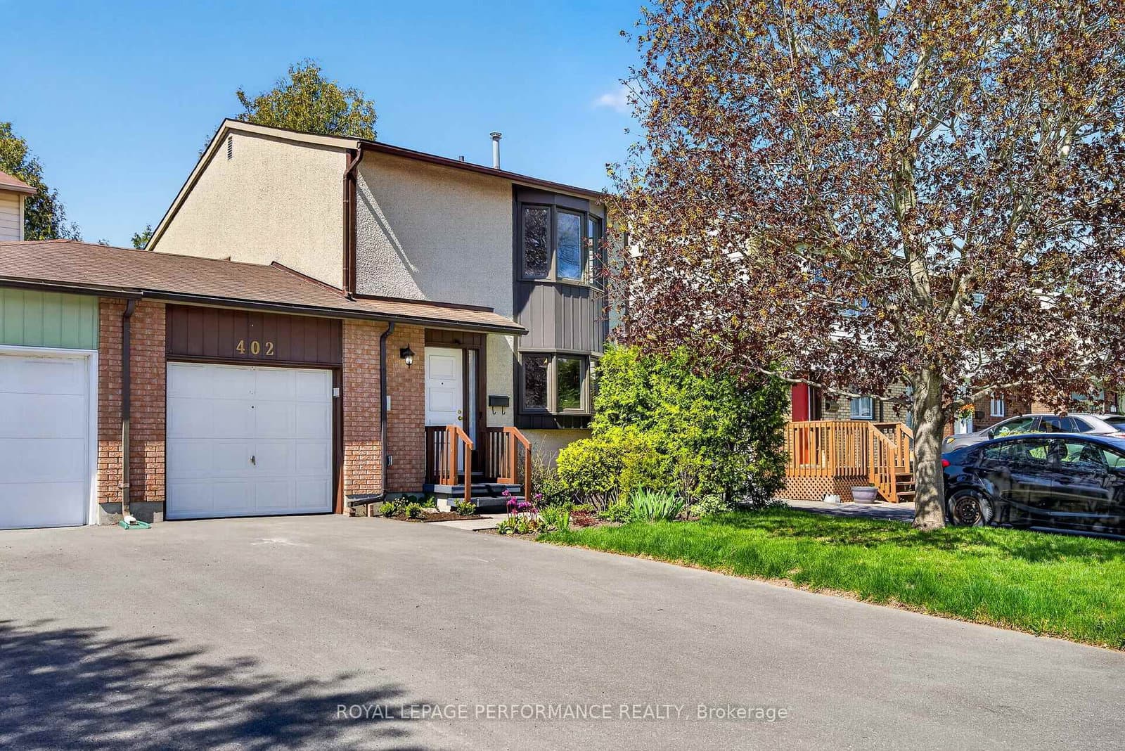 402 Duval Lane, Orleans, ON — photo 2