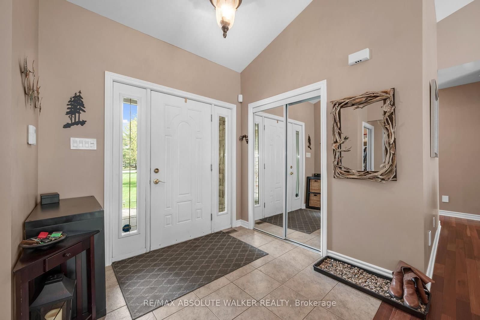 114 Hardwood Drive, Kinburn, ON — photo 2