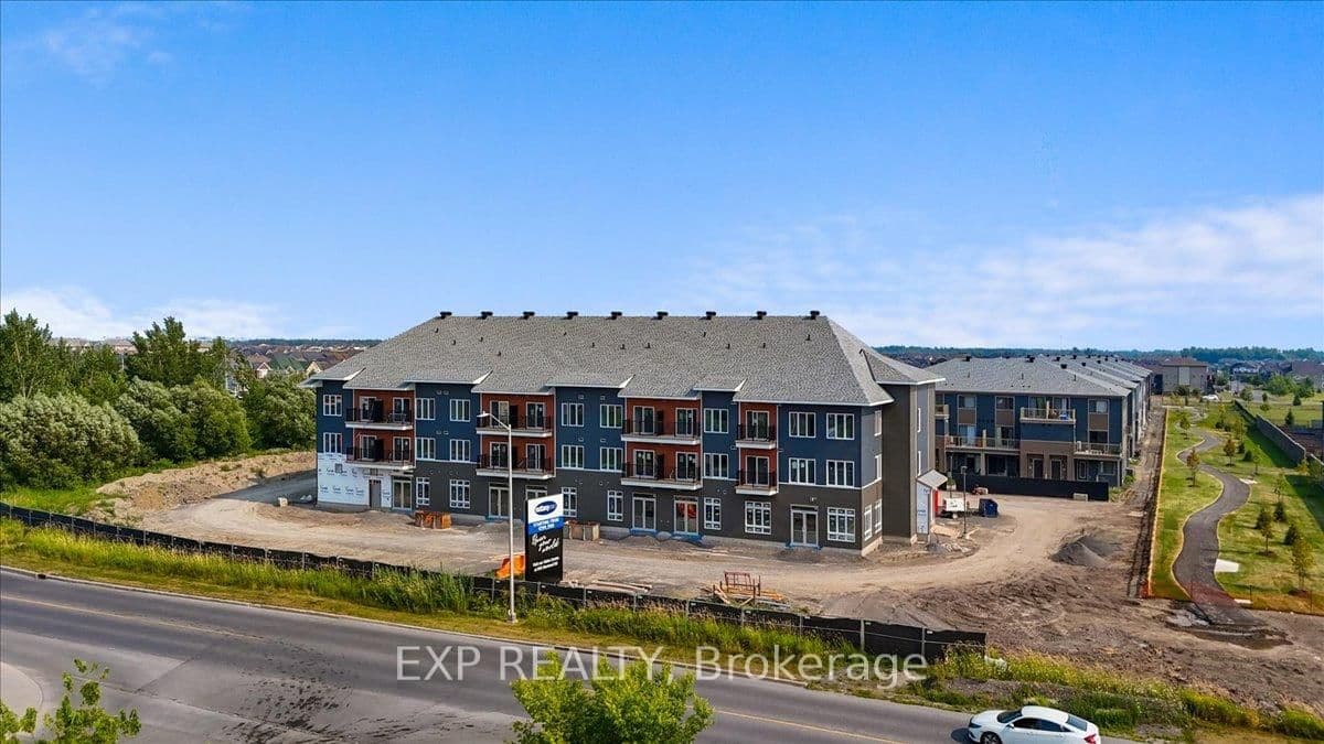 212 - 2376 Tenth Line Road, Ottawa, ON