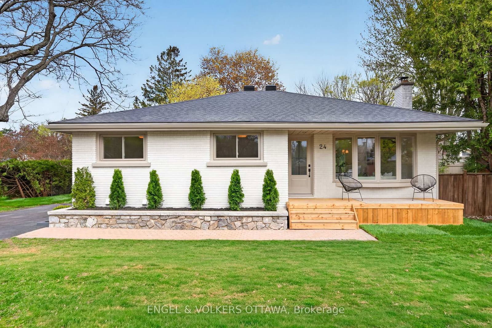 24 Roundhay Drive, Ottawa, ON