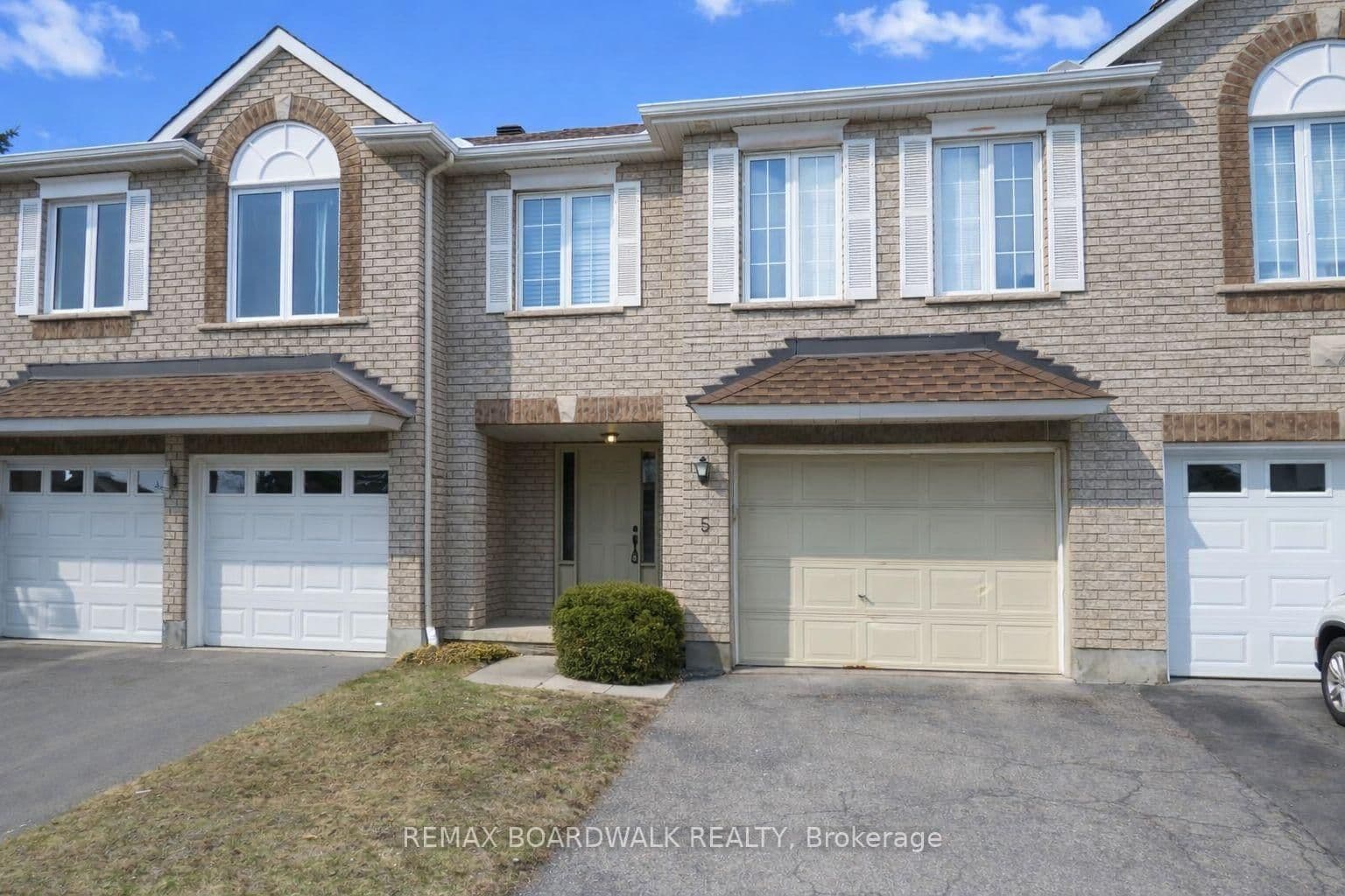 5 Maple Park Private, Ottawa, ON