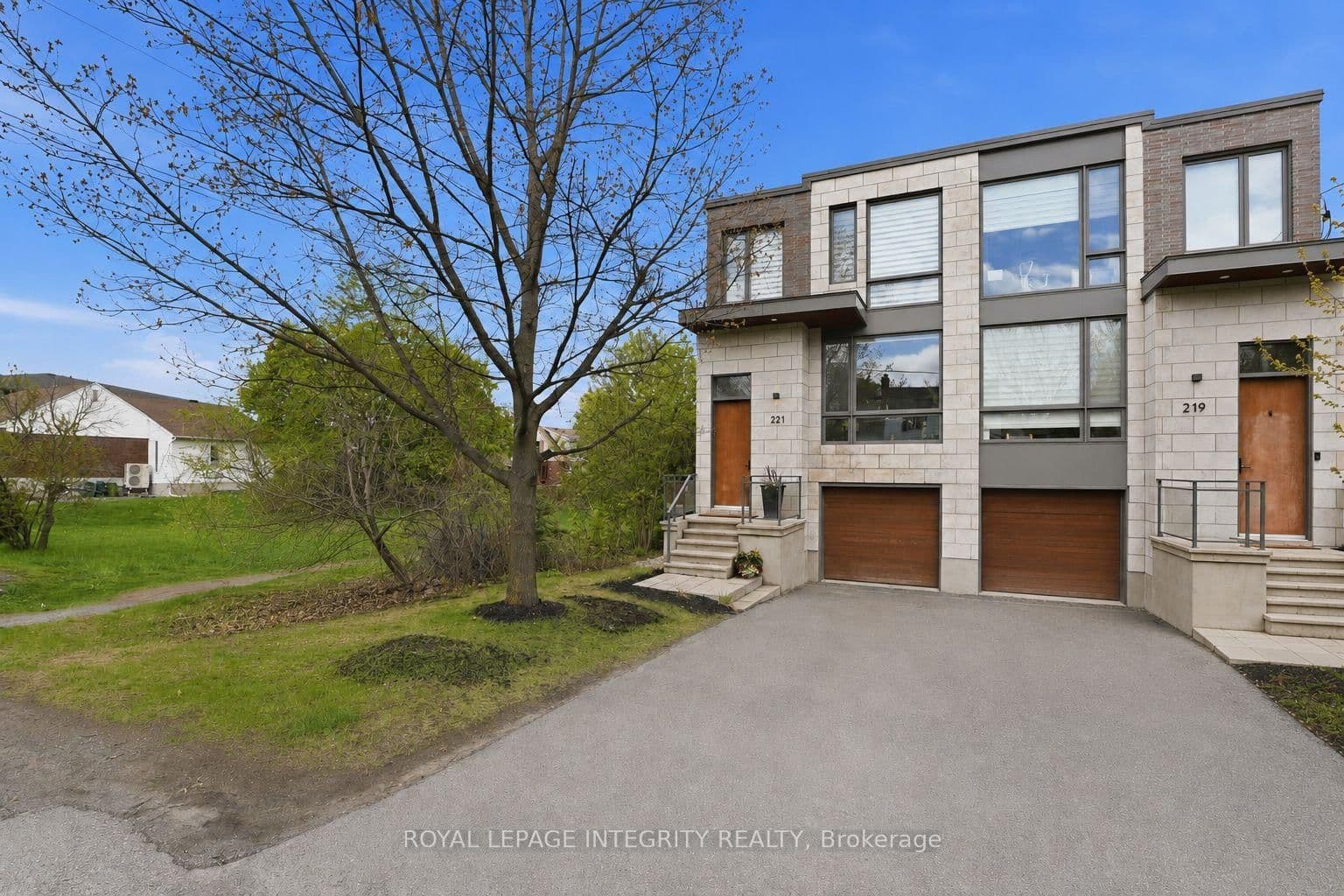 221 Wesley Avenue, Ottawa, ON — photo 2