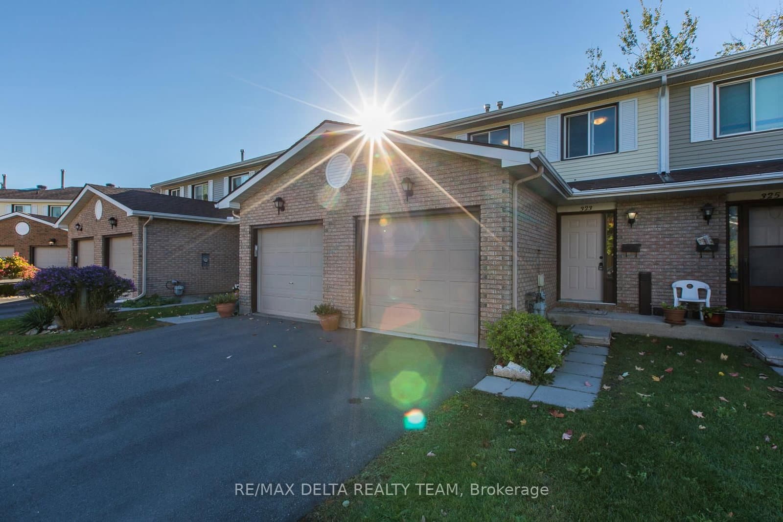 8 - 323 Monica Crescent, Ottawa, ON — photo 2