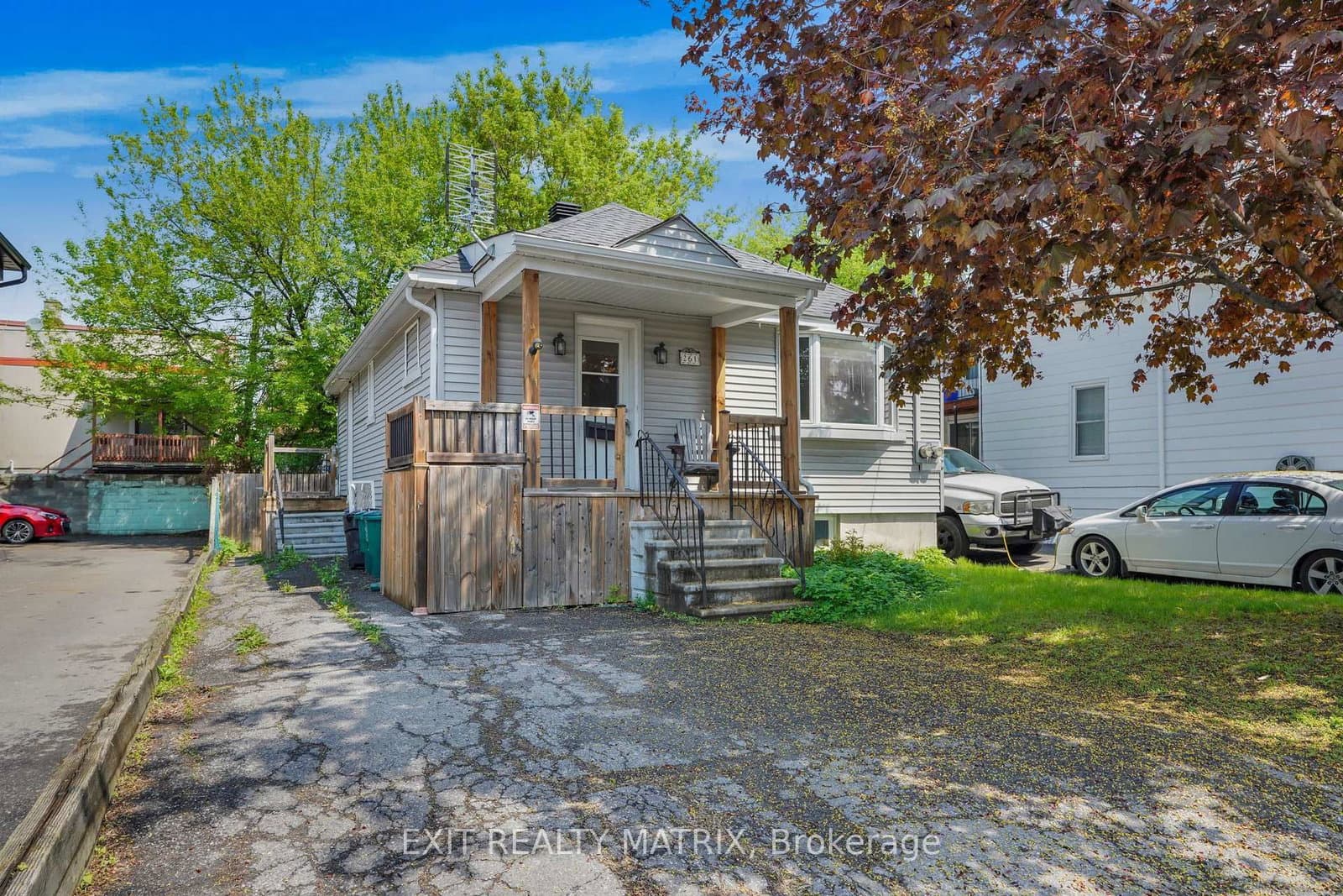 261 Montfort Street, Ottawa, ON