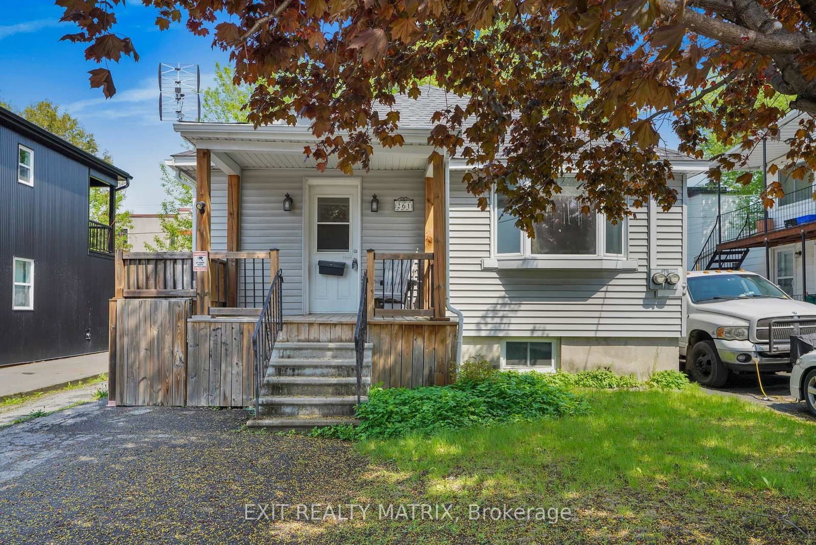 261 Montfort Street, Ottawa, ON — photo 2
