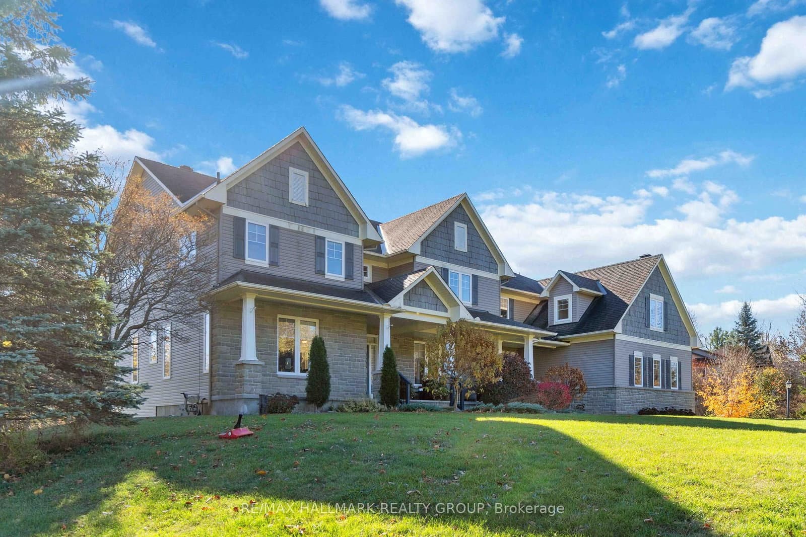 137 Goodman Drive, Ottawa, ON