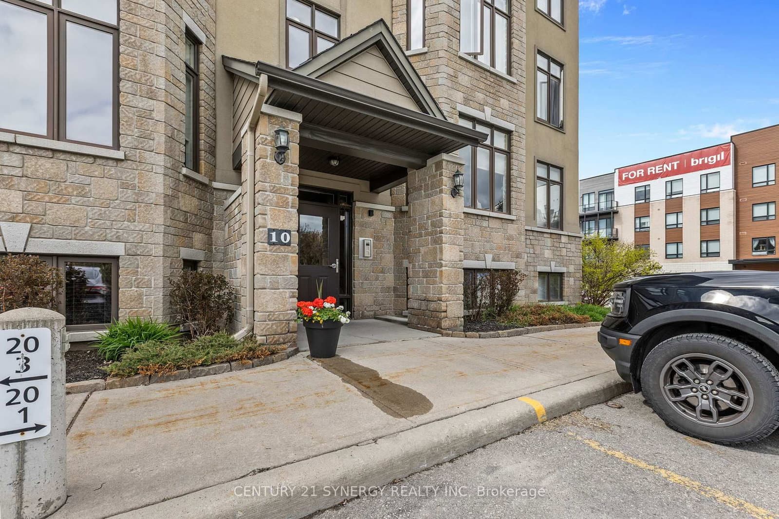 7 - 10 Prestige Circle, Ottawa, ON