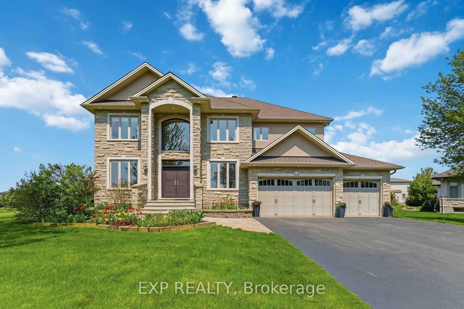7025 Still Meadow Way, Ottawa, ON