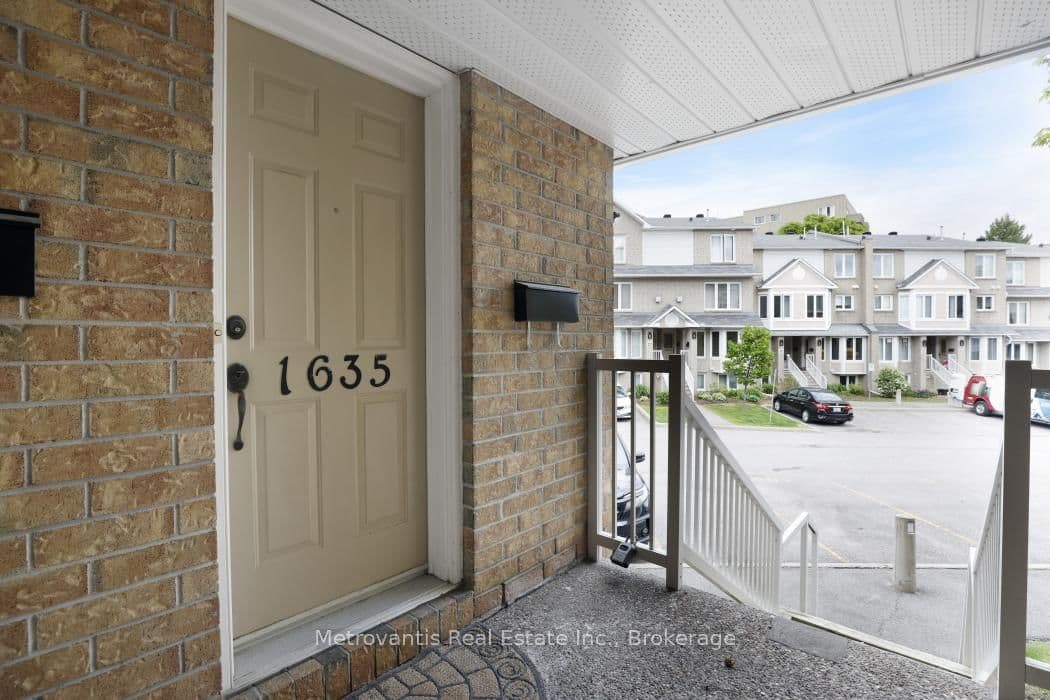 1635 Locksley Lane, Ottawa, ON — photo 3